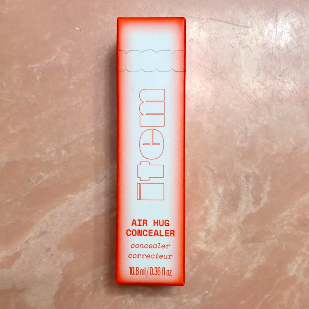 Item | Air Hug Concealer shade 320 | 10.8ml/0.36 fl.oz damaged box but unopened